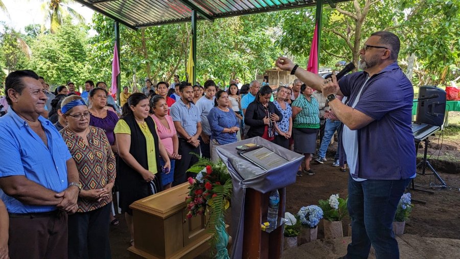 Manny Rivera preaching on the mission field in Nicaragua